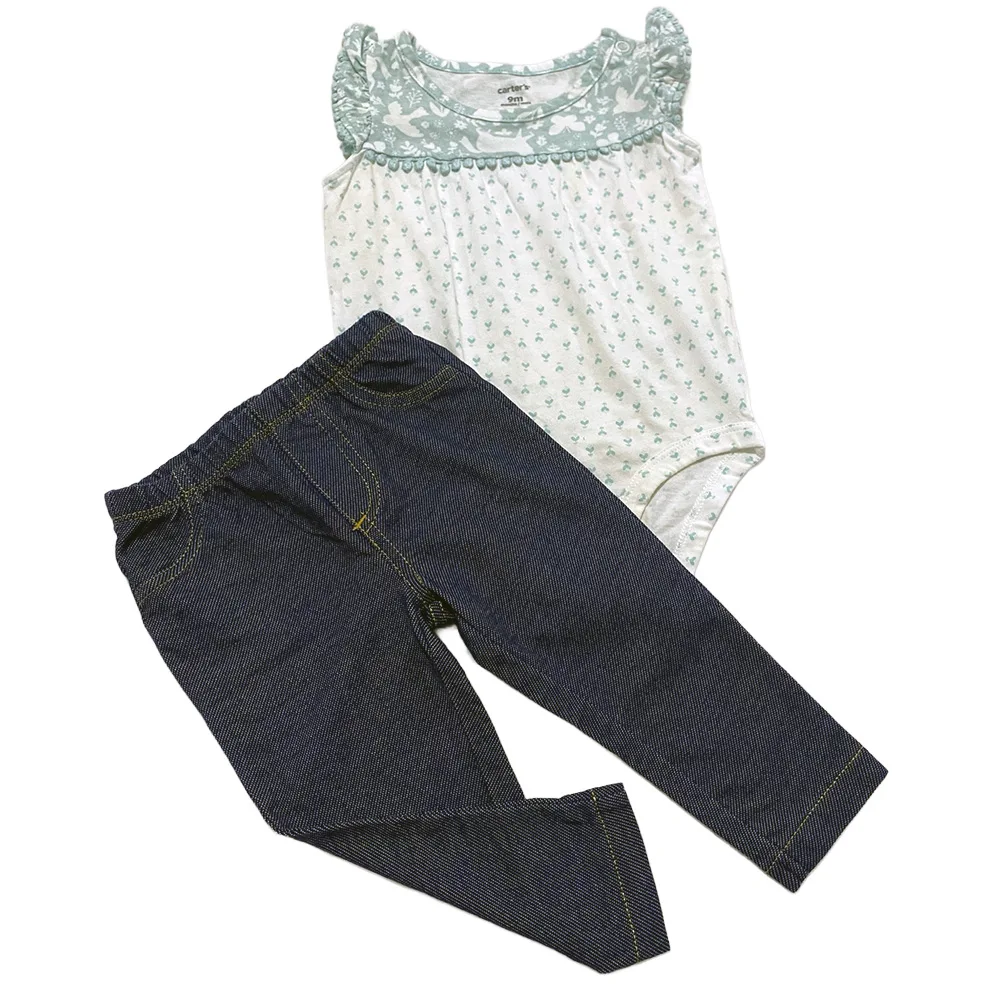 Conjunto body branco com detalhes verdes e calça imitação jeans azul - 9M - Carter's